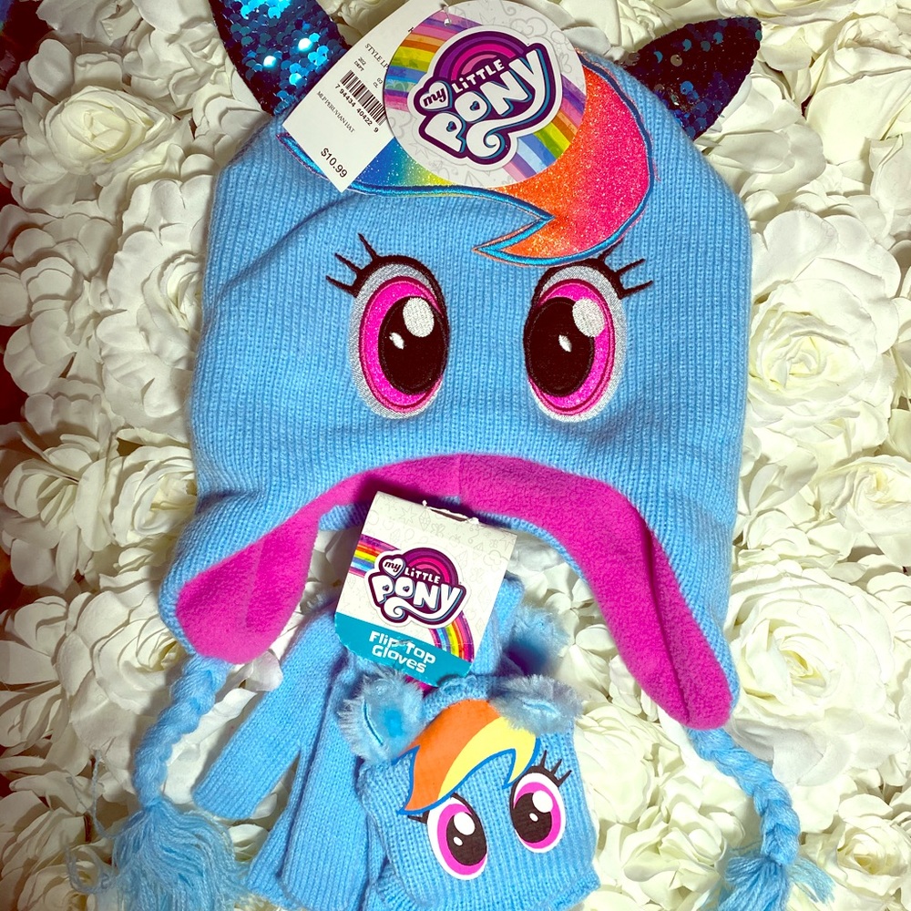 MLP hat and glove set